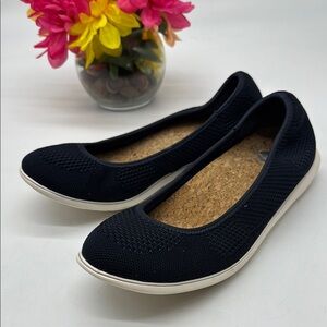 Revitalign Blue Ballet Flats W/ Textured Fabric and Rubber Sole Size 8.5